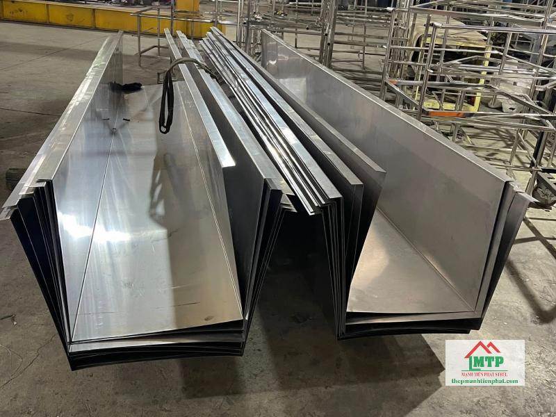 Máng xối inox 201