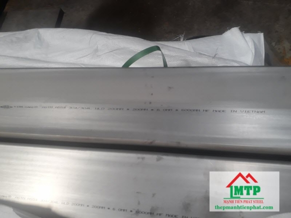 Hộp inox 50x100 dày dặn, rất được ưa chuộng hiện nay