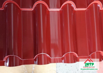 Giá tôn lạnh mạ màu đỏ đậm Đông Á