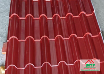 Giá tôn lạnh mạ màu đỏ đậm Phương Nam