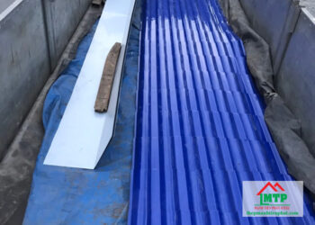 Giá tôn lạnh mạ màu xanh dương tím Bluescope