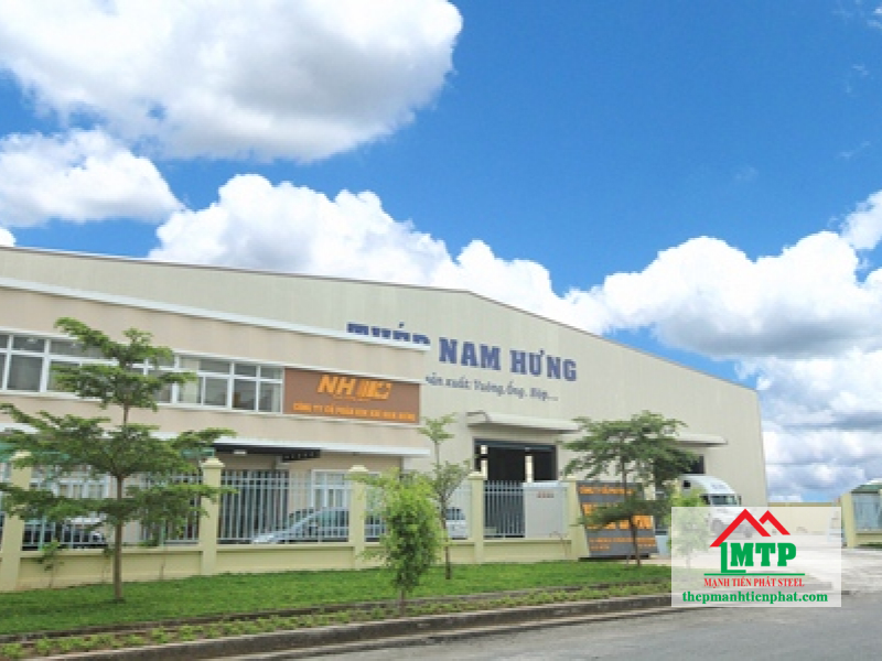 Công ty thép Nam Hưng thành lập năm 2013 tại Long An, quy mô nhà máy lớn, dây chuyền sản xuất hiện đại