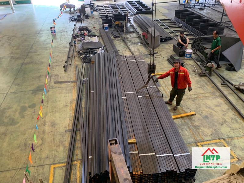 Thép hộp Hòa Phát sử dụng trong các xưởng cơ khí tại Tiền Giang khá phổ biến