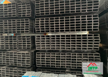 Giá sắt thép hộp chữ nhật đen Hòa Phát 13x26 mới nhất