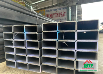 Giá sắt thép hộp chữ nhật đen Hòa Phát 30x60 mới nhất