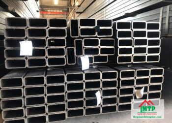 Giá sắt thép hộp chữ nhật đen Hòa Phát 30x90 mới nhất