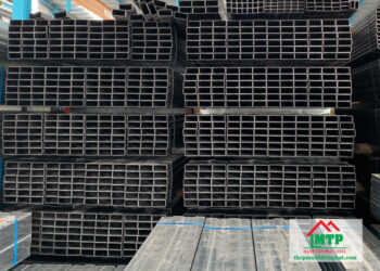Giá sắt thép hộp chữ nhật đen Hòa Phát 50x100 mới nhất