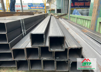 Giá sắt thép vuông đen Hòa Phát 25x25 mới nhất