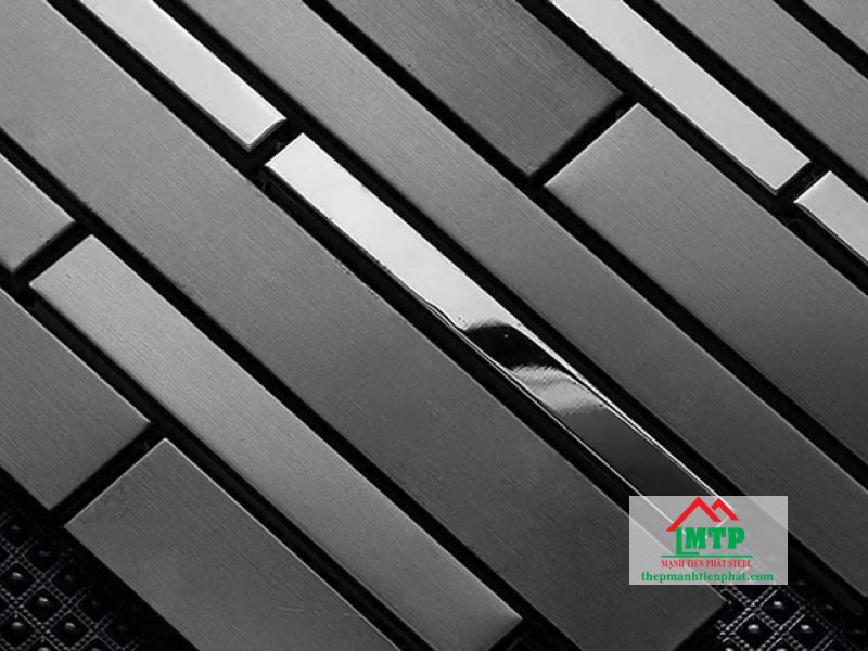 Inox màu đen có rất nhiều loại, đáp ứng nhu cầu sử dụng của người dùng