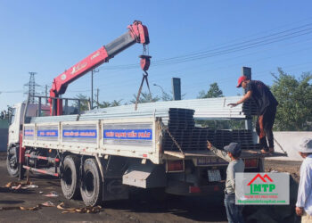 Giá sắt thép hộp Tuấn Võ tại Quận 12