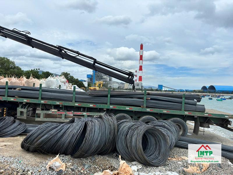 Thép Mạnh Tiến Phát chuẩn bị và giao nhanh 90 tấn thép Miền Nam cho công trình ở Vĩnh Tân, Tuy Phong, Bình Thuận trong 2 ngày