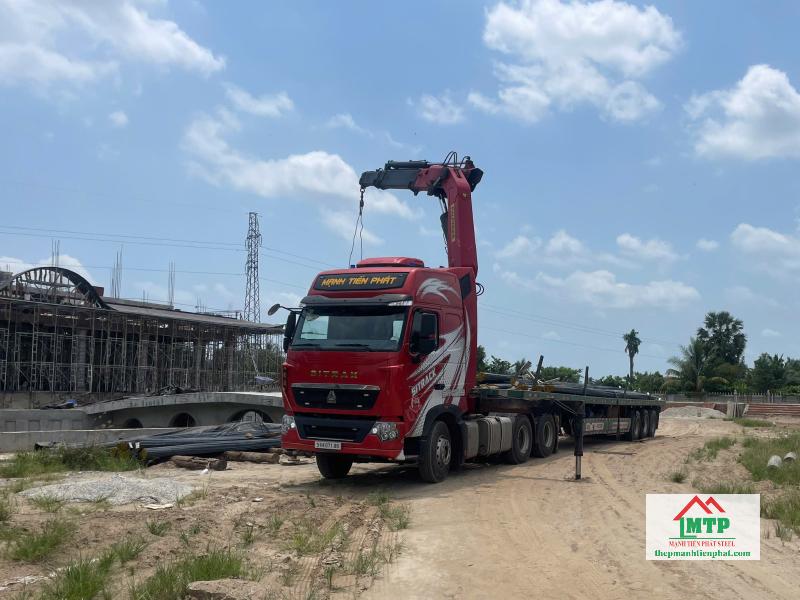 Thép Mạnh Tiến giao 70 tấn thép Miền Nam cho công trình ở Cầu Kè, Trà Vinh