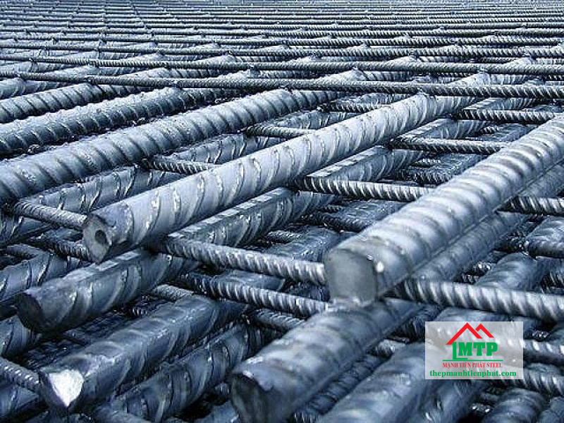 Thép cây phi 32 Hòa Phát thực tế