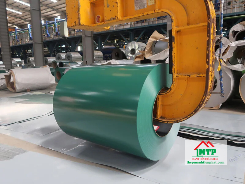 Cuộn tôn mạ màu Phương Nam thực tế