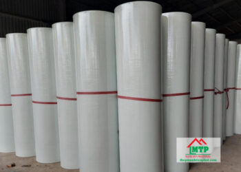 Tấm phẳng màu trắng sữa