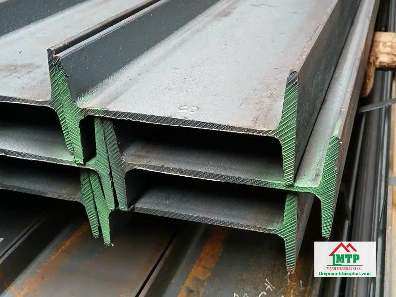 Thép I150 có chiều cao bụng 150mm, chiều rộng cánh ngắn, chịu lực theo phương thẳng đứng tốt