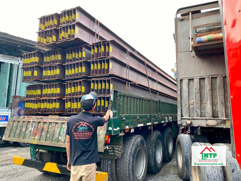Có nhiều yếu tố ảnh hưởng đến giá thép hình I250 như thương hiệu, chủng loại, phí vận chuyển,...