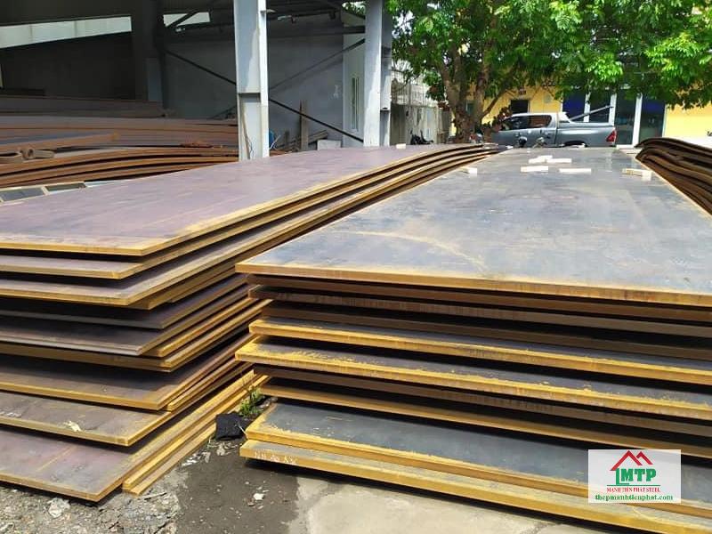 Thép tấm trơn lót đường