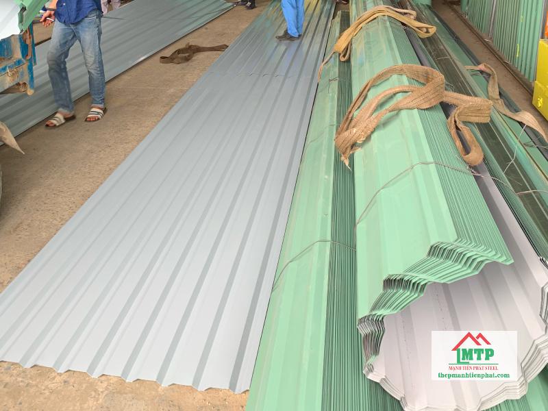 Tôn cán sóng Hoa Sen