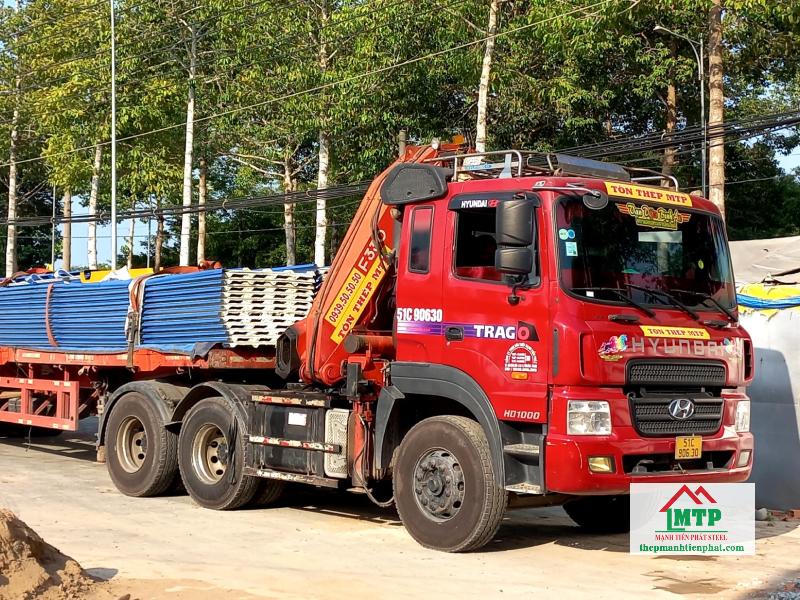 Mua tôn Hòa Phát tại Tiền Giang chính hãng, giá ưu đãi, CK đến 10% - Thép Mạnh Tiến Phát