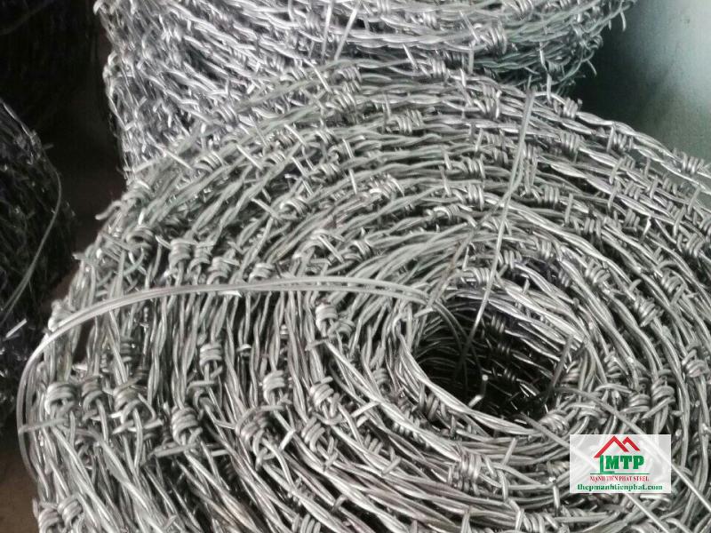 Khu ven sông, công trình để lâu dài nên chọn dây kẽm gai nhúng nóng để tăng độ bền