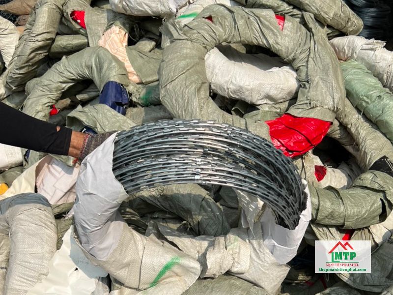 Dây kẽm gai hình dao được lựa chọn cho những công trình yêu cầu an ninh cao