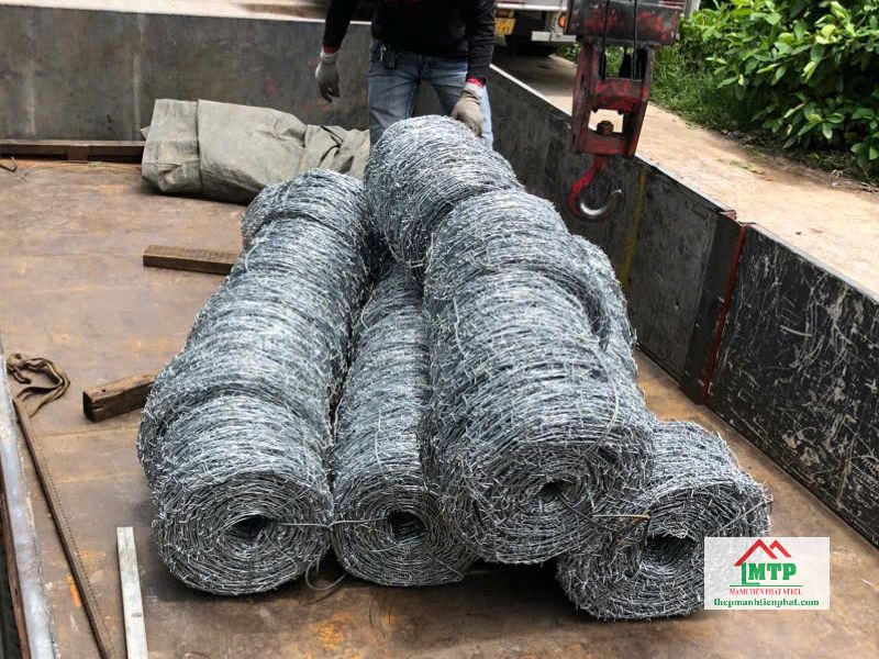 Dây kẽm gai tại Long An chất lượng tốt, dẻo, độ bén cao, giá tốt khi mua số lượng lớn