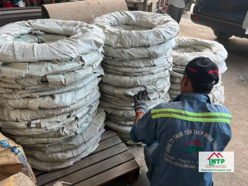 Giá dây kẽm gai tại Quận Tân Bình tốt nhất, báo giá chuẩn theo loại và số lượng