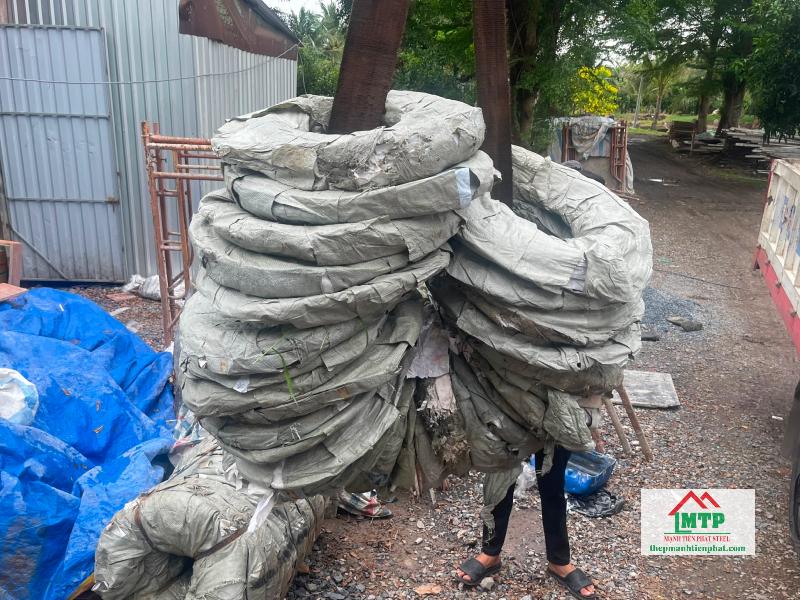 Cung cấp kẽm gai lưỡi dao 40cm cho xưởng cơ khí tại Tân Phú Trung