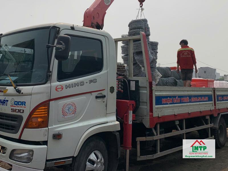Giao 10 cuộn kẽm gia 3mm cho công trình nhà xưởng Phường Sơn Kỳ