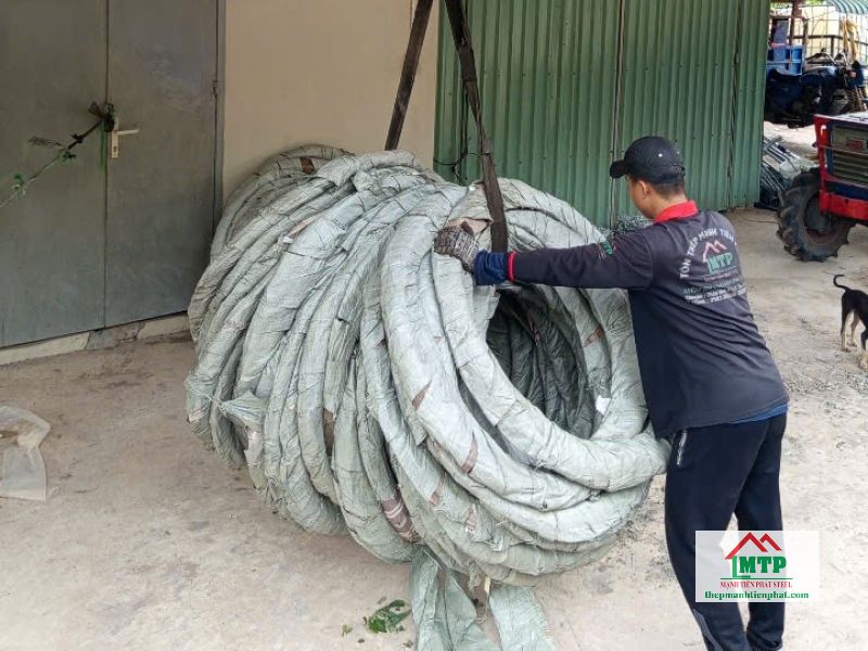 Cung ứng 500m dây kẽm gai hình dao d90 đến kho vật tư gần KCN Phước Đông – Tây Ninh