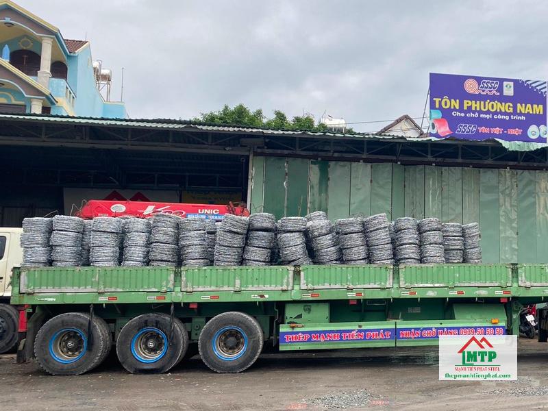 Xưởng dây kẽm gai tại Huyện Bình Chánh cung cấp cho nhà xưởng, rào đất dân dụng số lượng lớn - Thép Mạnh Tiến Phát