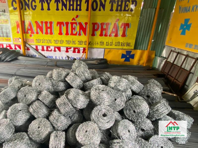 Thép Mạnh Tiến Phát là xưởng sản xuất dây kẽm gai tại Huyện Củ Chi có sẵn số lượng lớn, đa dạng các loại, giao nhanh