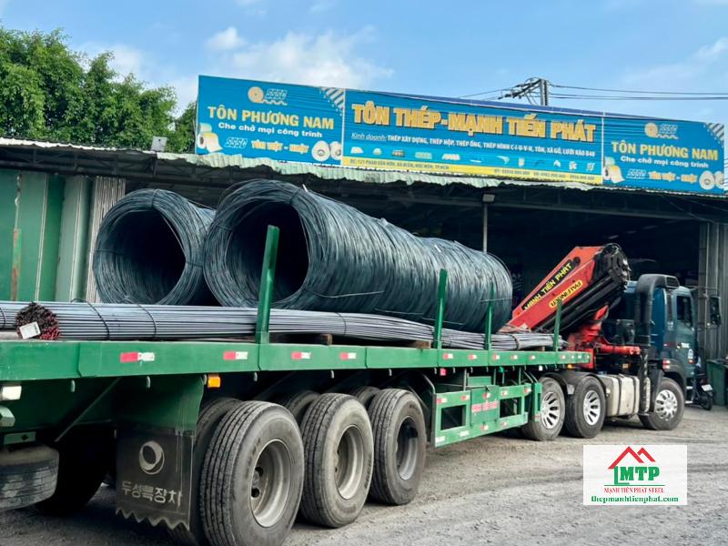 Đại lý Thép Mạnh Tiến Phát có kho hàng lớn, sẵn sàng cung ứng nhanh theo yêu cầu đến mọi vị trí tại Quận 8
