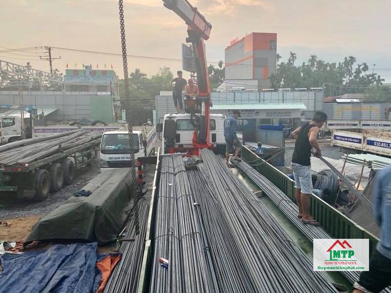 Thép Mạnh Tiến Phát luôn có thép Việt Nhật sẵn kho, cung ứng nhanh cho công trình tại Quận 11