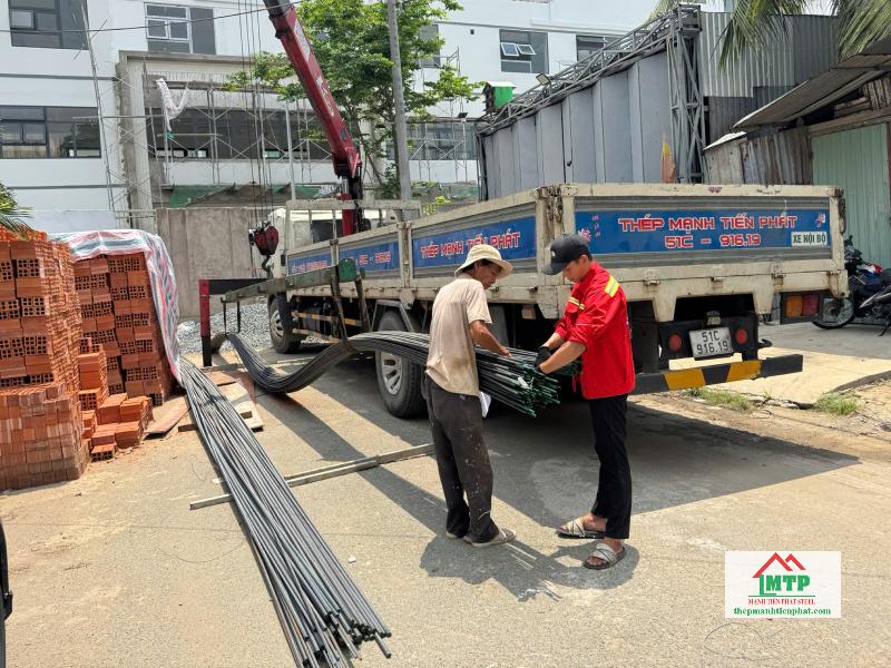 Cung ứng 1,2 tấn thép cuộn Việt Nhật D14 cho công trình xây dựng trên đường Cách Mạng Tháng 8, Quận 3