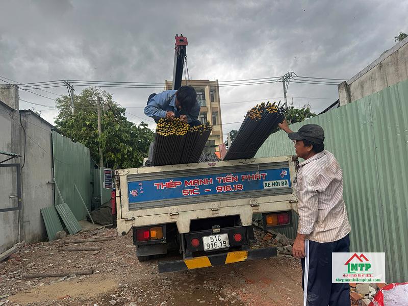 Giao 3,5 tấn thép Việt Nhật D25 CB500-V cho công trình cải tạo mặt bằng kinh doanh trên đường Nam Kỳ Khởi Nghĩa, Quận 3