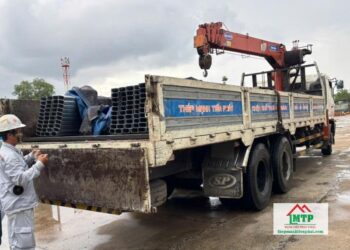 Mua xà gồ Hoa Sen tại Quận 8 chính hãng với giá tốt, có sẵn nhiều quy cách ở Đại lý Thép Mạnh Tiến Phát