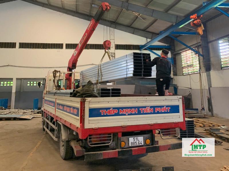 Mua xà gồ Hoa Sen tại Quận Tân Bình giá tốt, kẽm ưu đãi hấp dẫn cho đơn hàng lớn