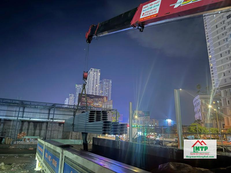 Giao 150 cây xà gồ C Hoa Sen C200x50 dày 2.0 ly đến công trình nhà xưởng tại Lý Nhơn, Cần Giờ