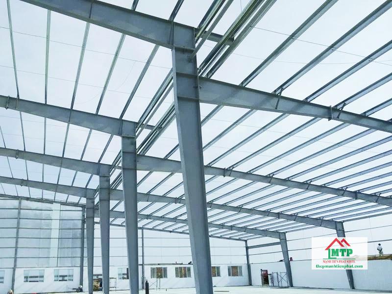 Xà gồ Hoa Sen thường dùng cho công trình nâng mái, mở rộng nhà xưởng tại Bình Dương