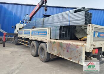 Đại lý xà gồ Hòa Phát tại Huyện Hóc Môn cung cấp đa dạng quy cách, loại đen, mạ kẽm