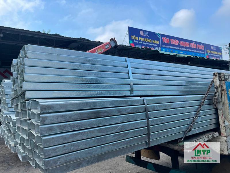Đại lý xà gồ Hòa Phát tại Quận 11 uy tín, hỗ trợ chọn theo quy cách