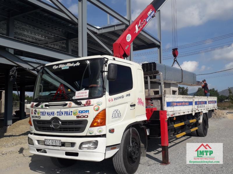 Bàn giao 220 cây xà gồ C180 dày 2ly cho nhà xưởng sản xuất tại Tân Uyên, Bình Dương