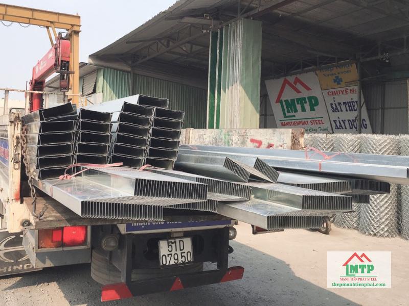Mạnh Tiến Phát cung cấp xà gồ Hòa Phát tại Đồng Nai với đa dạng quy cách xà gồ C, Z, cho mọi công trình
